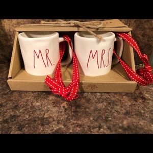 NWT Rae Dunn Mr and Mrs mini mug ornament